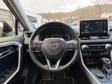 TOYOTA RAV4 Hybrid Team D AWD Allrad  Panorama  Technik