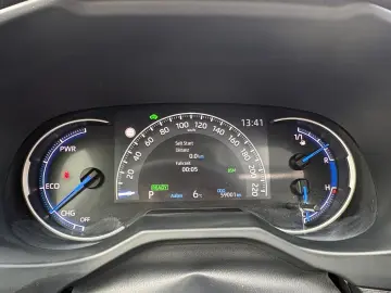 TOYOTA RAV4 Hybrid Team D AWD Allrad  Panorama  Technik