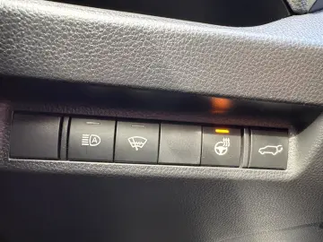 TOYOTA RAV4 Hybrid Team D AWD Allrad  Panorama  Technik