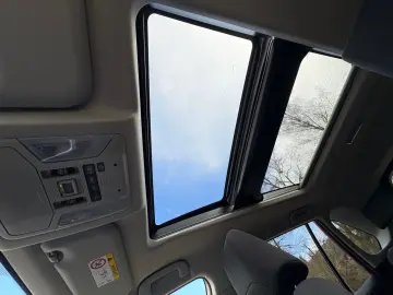 TOYOTA RAV4 Hybrid Team D AWD Allrad  Panorama  Technik