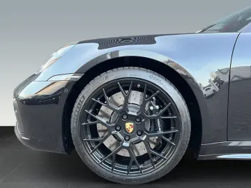 Porsche 992 (911) Carrera 4 GTS Cabriolet BOSE
