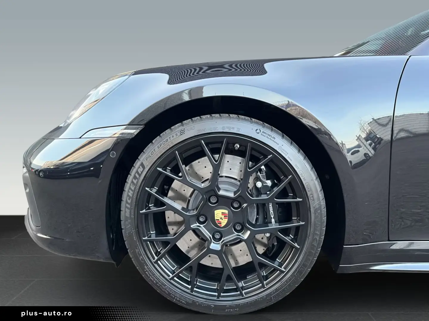 Porsche 992 (911) Carrera 4 GTS Cabriolet BOSE