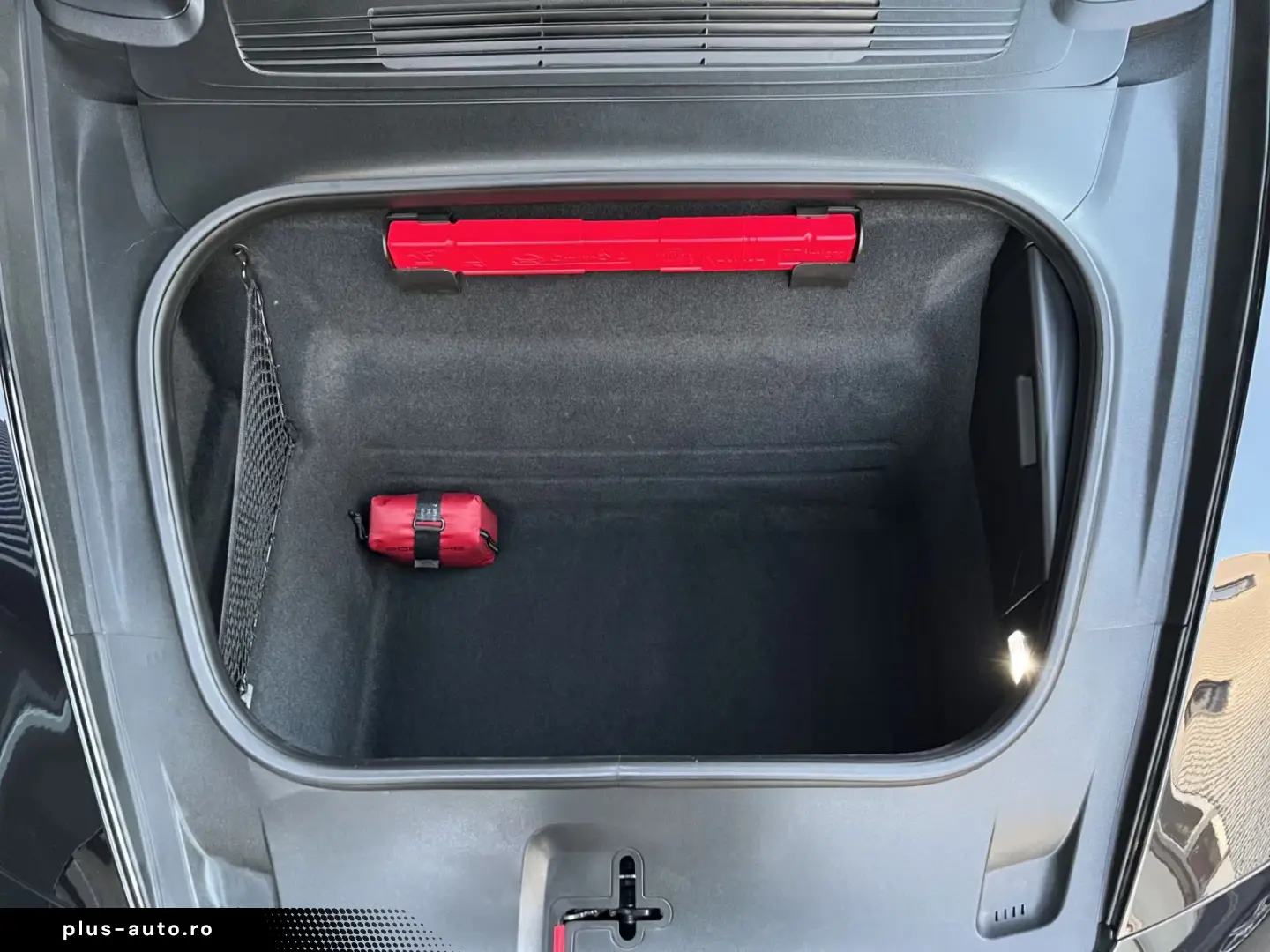 Porsche 992 (911) Carrera 4 GTS Cabriolet BOSE