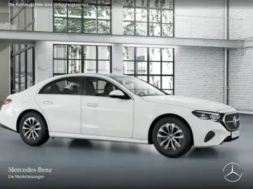 MERCEDES-BENZ E 200 AVANTGARDE Advanced  Pano Digital Light