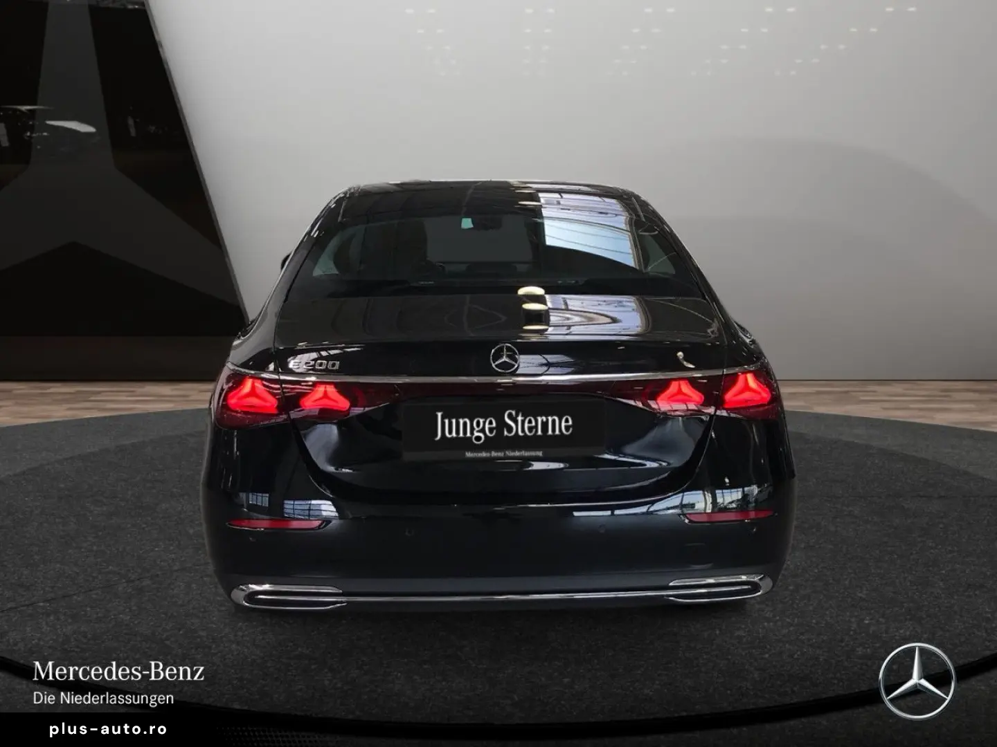 MERCEDES-BENZ E 200 Avantgarde Advanced  DISTRONIC 360  MBUX