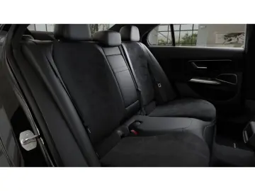 MERCEDES-BENZ E 200 Limousine AMG-Sport Burm Distr Night 360