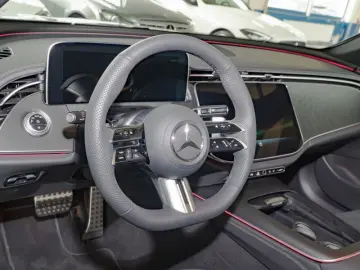 MERCEDES-BENZ E 200 AMG-Sport DIGITAL 360 Pano Night&hellip;