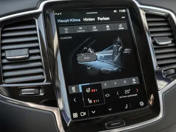 VOLVO XC90 T8 AWD Plus Dark