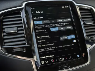 VOLVO XC90 T8 AWD Plus Dark