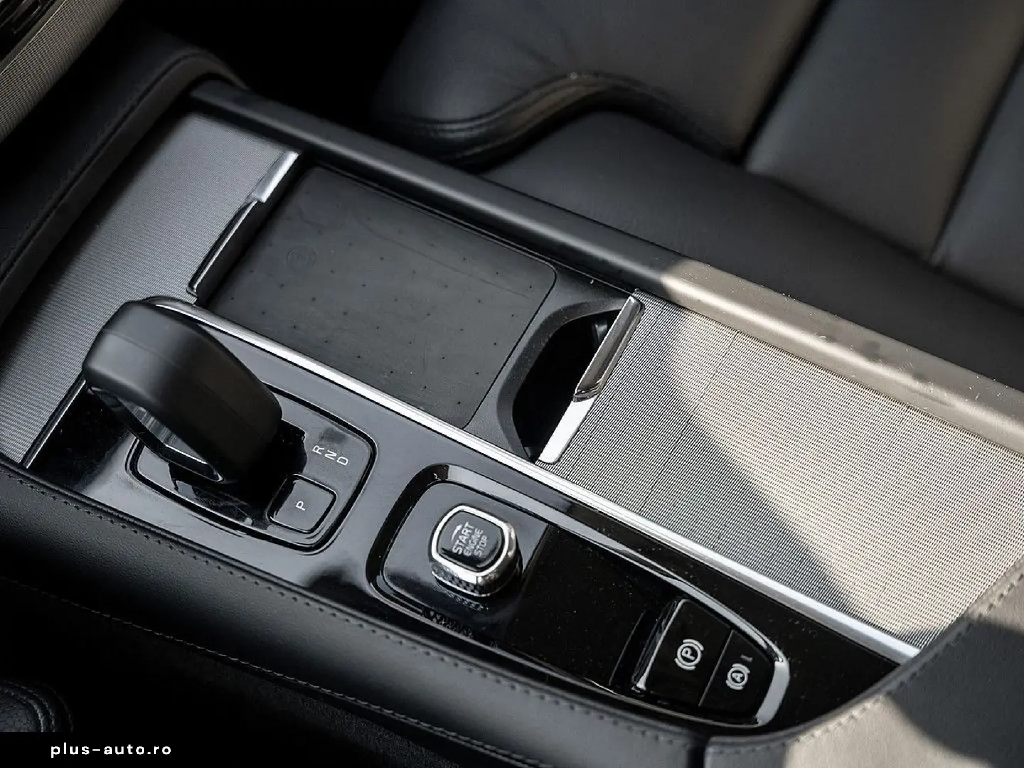 VOLVO XC90 T8 AWD Plus Dark