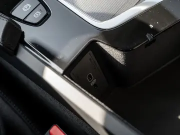 VOLVO XC90 T8 AWD Plus Dark