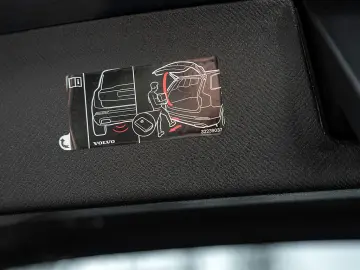 VOLVO XC90 T8 AWD Plus Dark