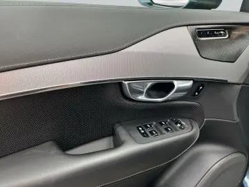 VOLVO XC90 T8 AWD Recharge Plus Bright