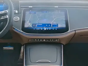 MERCEDES-BENZ E 300 e  AMG Night Distronic 20'&&hellip;