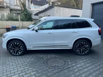 VOLVO XC90 T8 Plus Bright