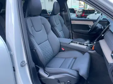 VOLVO XC90 T8 Plus Bright
