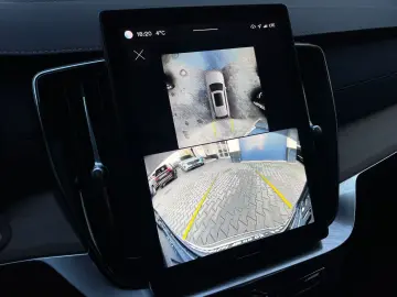 VOLVO XC90 T8 Plus Bright