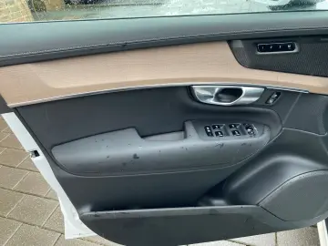 VOLVO XC90 T8 Plus Bright