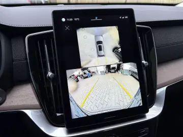 VOLVO XC90 T8 Plus Bright