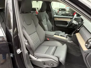 VOLVO XC90 T8 Plus Bright
