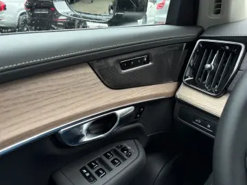 VOLVO XC90 T8 Plus Bright