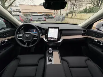 VOLVO XC90 T8 Plus Bright Facelift