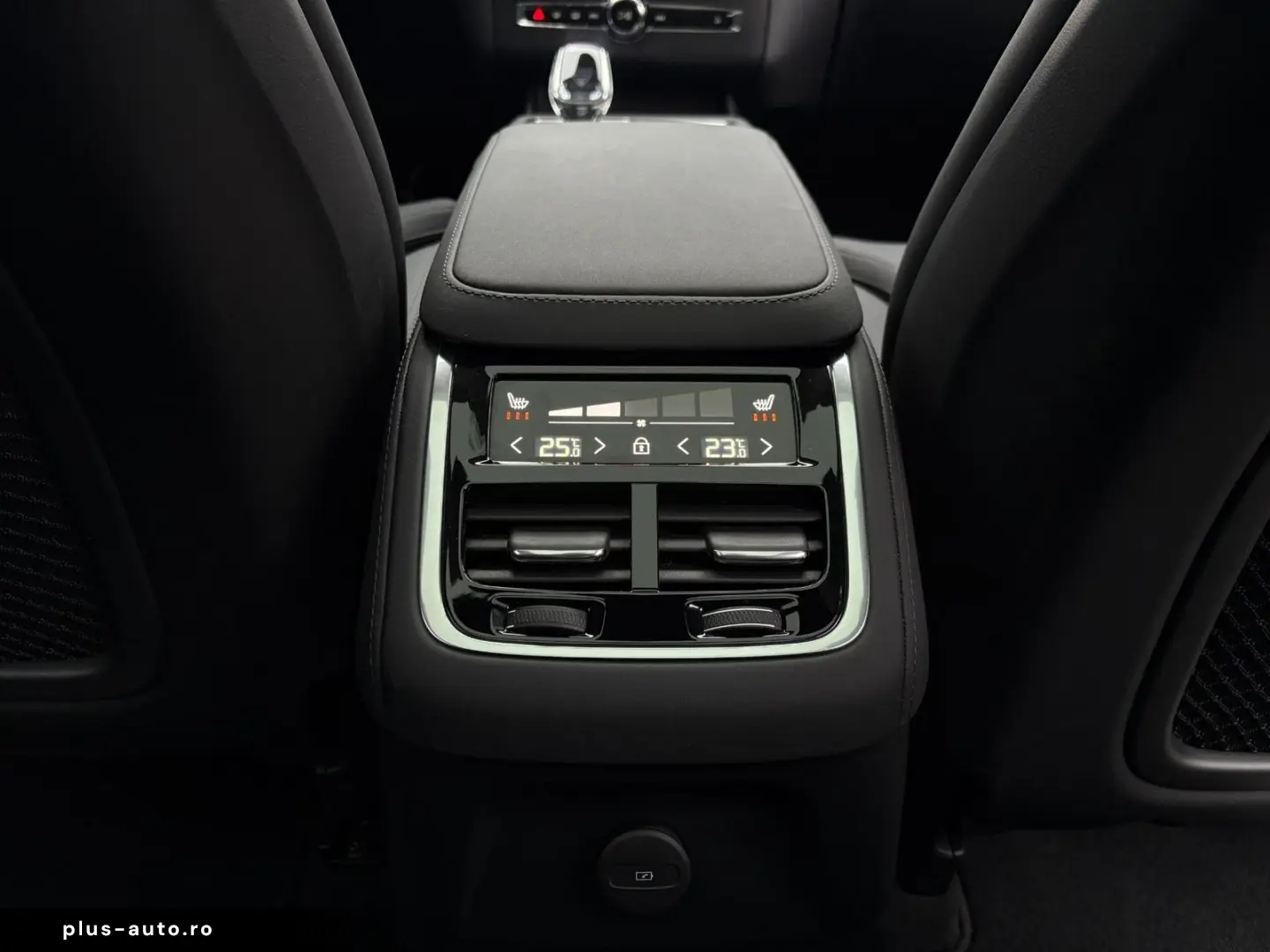 VOLVO XC90 T8 Plus Bright Facelift