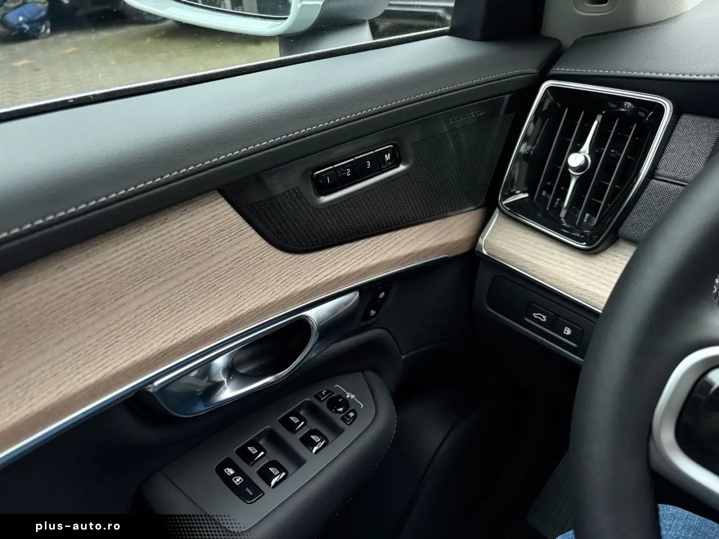 VOLVO XC90 T8 Plus Bright Facelift