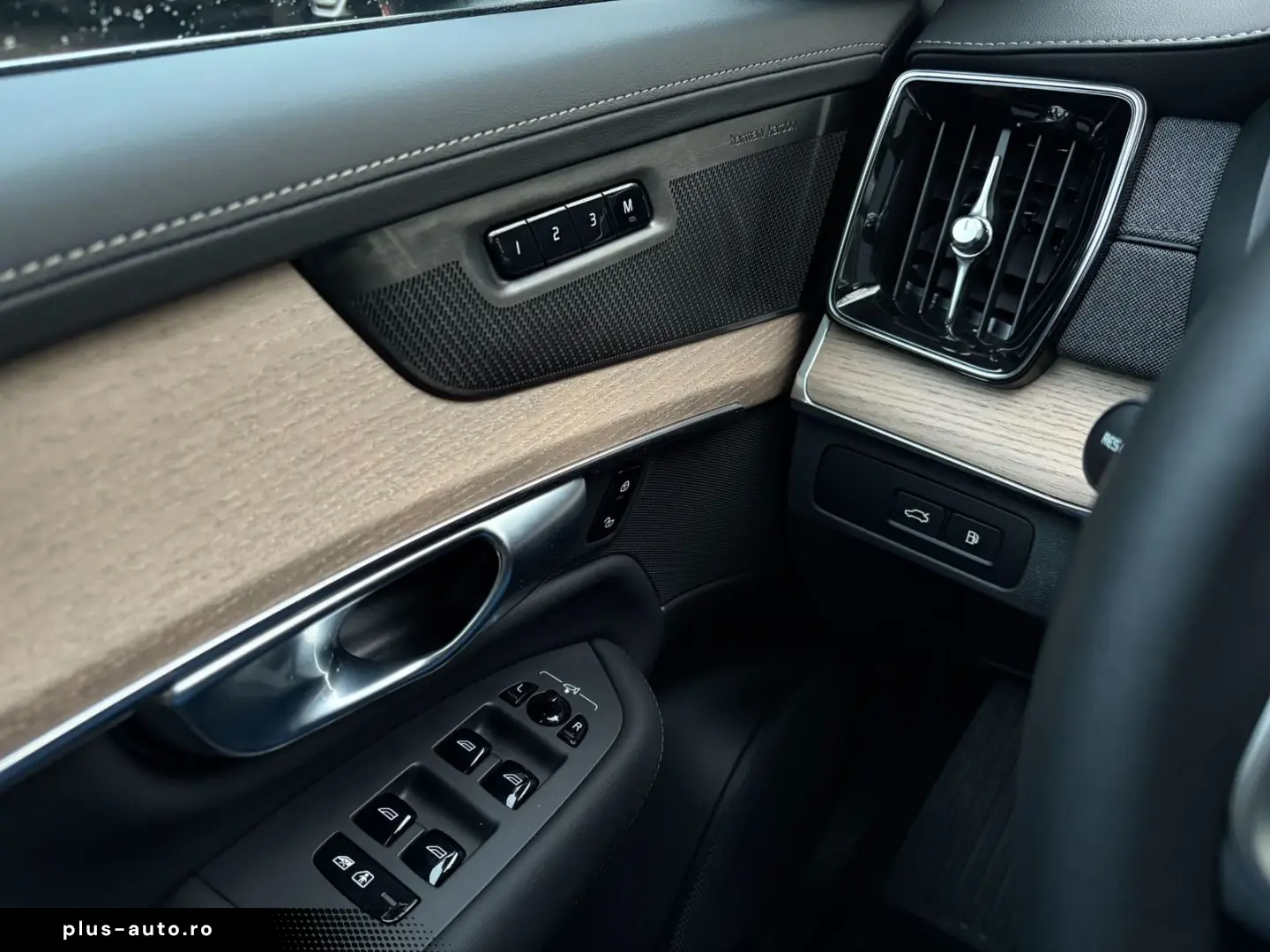 VOLVO XC90 T8 Plus Bright Facelift