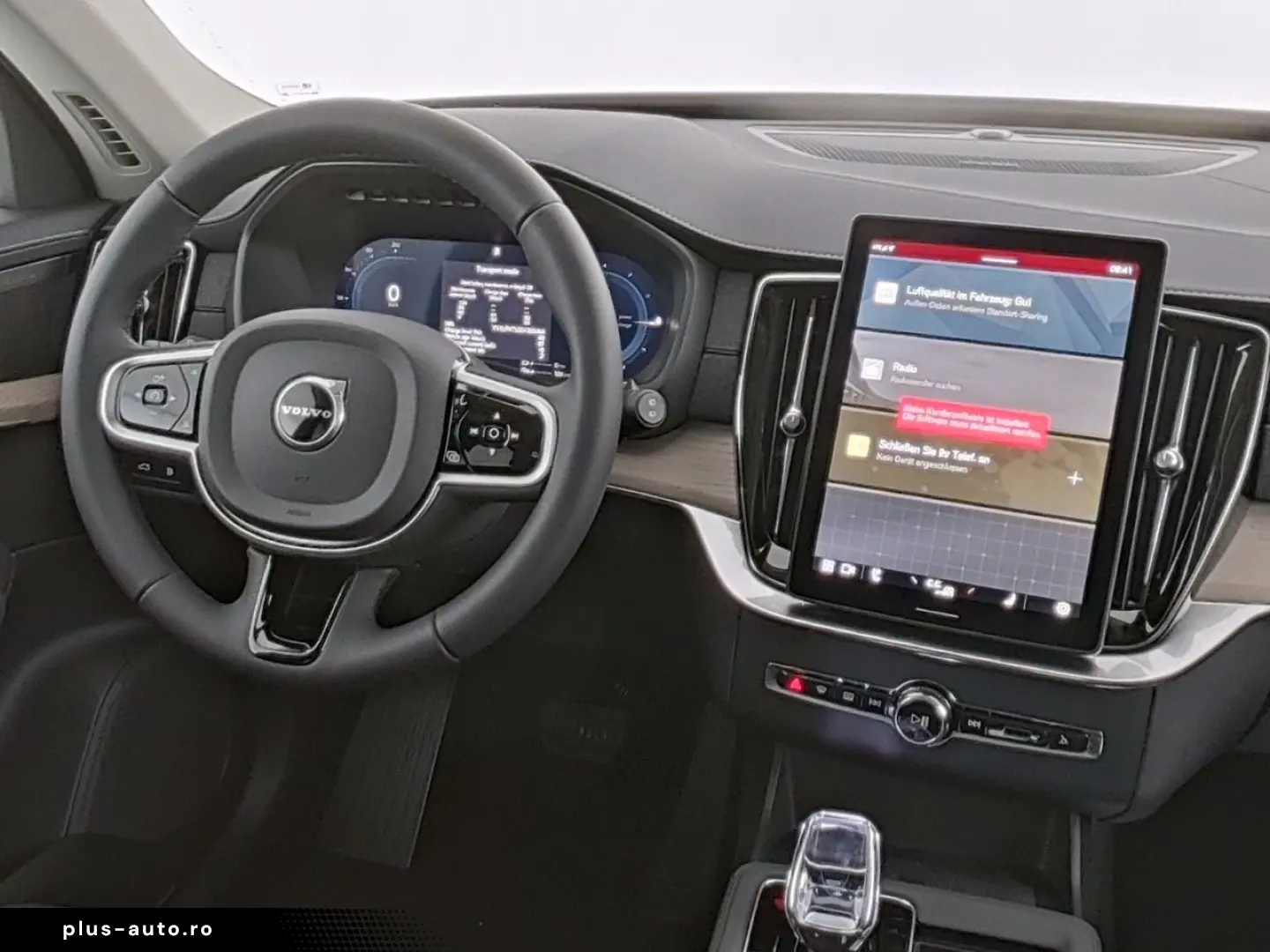 VOLVO XC90 T8 Plus Dark