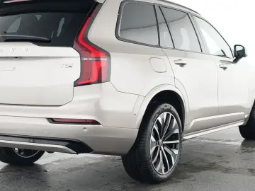 VOLVO XC90 T8 Plus Dark