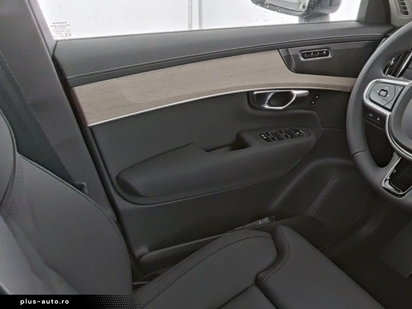 VOLVO XC90 T8 Plus Dark