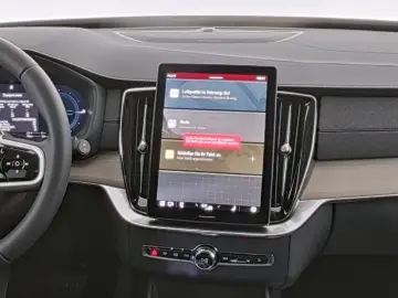 VOLVO XC90 T8 Plus Dark