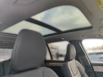 VOLVO XC90 T8 Plus Bright Plug-In Hybrid AWD