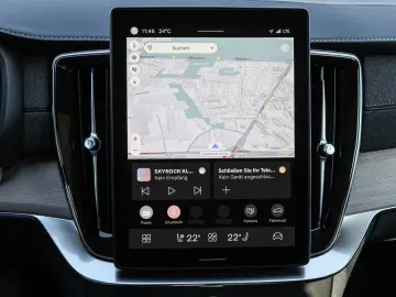 VOLVO XC90 T8 AWD Plus Dark