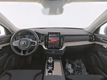 VOLVO XC 90 T8 Plus Dark Recharge Plug-In Hybrid AWD