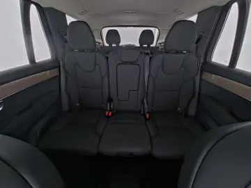 VOLVO XC 90 T8 Plus Dark Recharge Plug-In Hybrid AWD