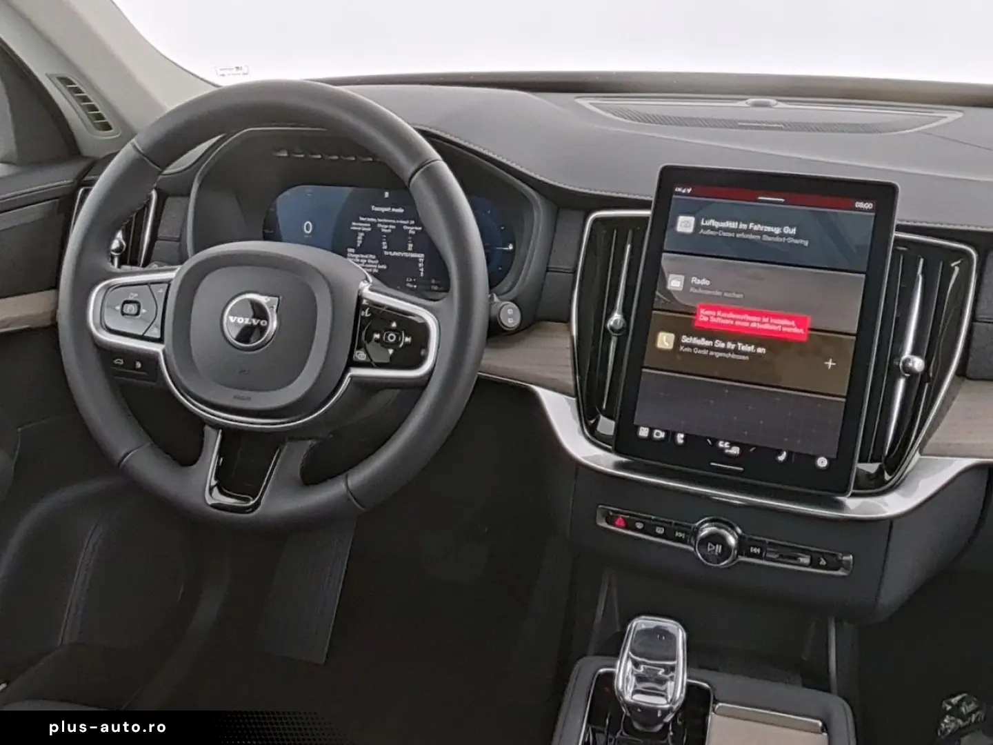 VOLVO XC 90 T8 Plus Dark Recharge Plug-In Hybrid AWD