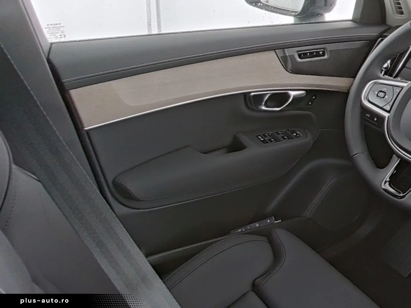 VOLVO XC 90 T8 Plus Dark Recharge Plug-In Hybrid AWD