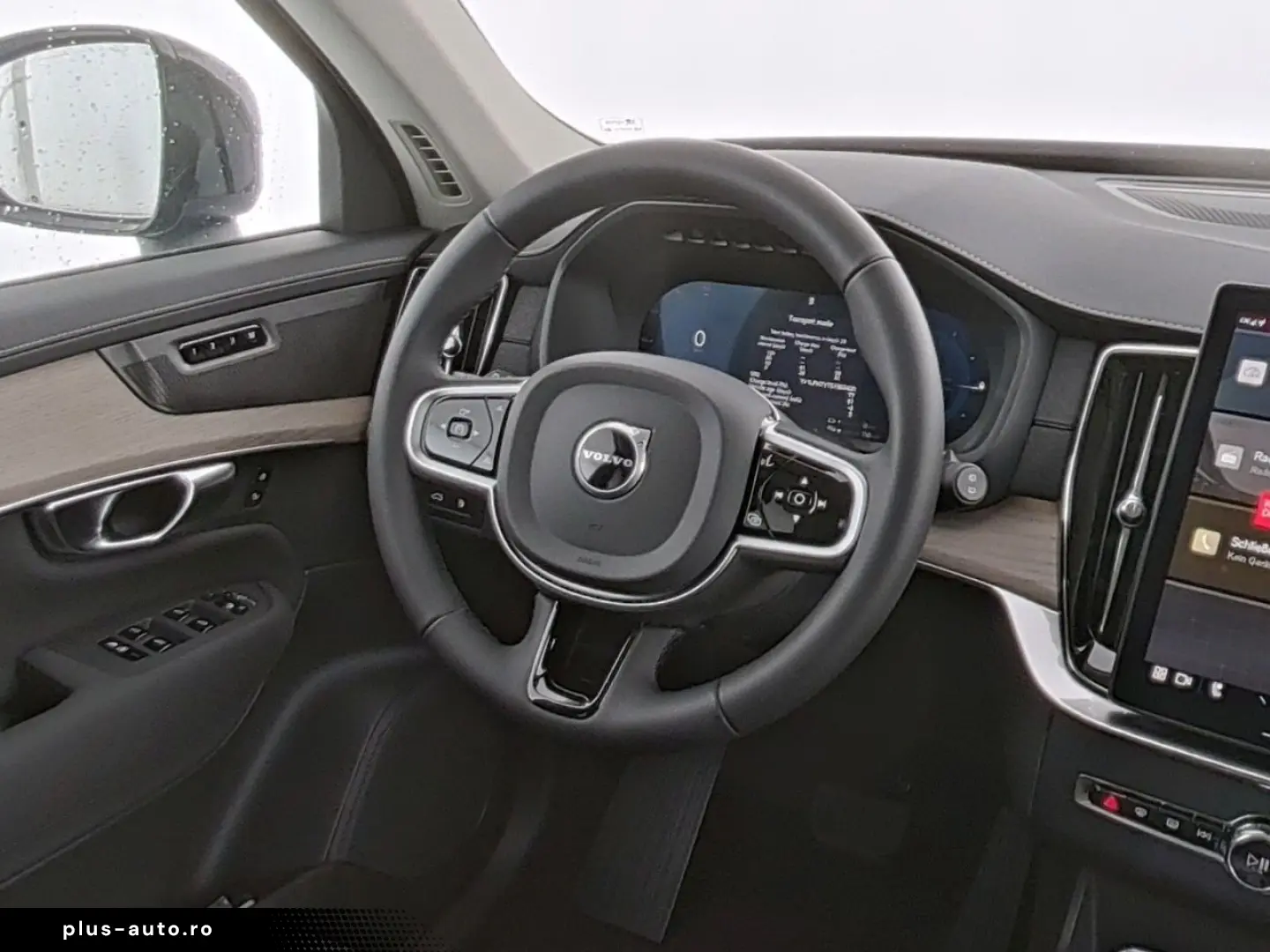 VOLVO XC 90 T8 Plus Dark Recharge Plug-In Hybrid AWD