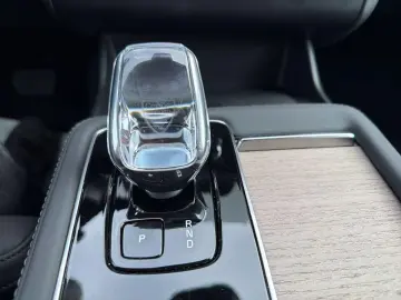 VOLVO XC90 T8 AWD Plus Dark