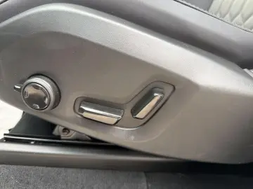 VOLVO XC90 T8 AWD Plus Dark