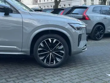 VOLVO XC90 T8 Plus Dark