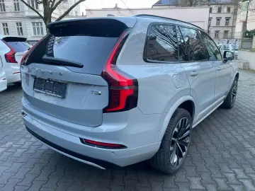 VOLVO XC90 T8 Plus Dark