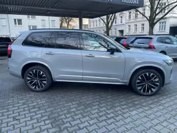 VOLVO XC90 T8 Plus Dark