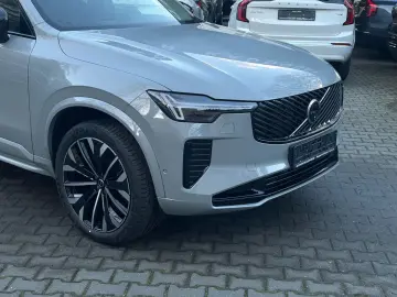 VOLVO XC90 T8 Plus Dark