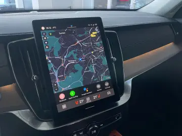 VOLVO XC90 T8 Plus Dark