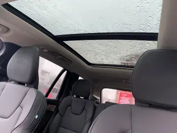 VOLVO XC90 T8 Plus Dark