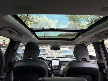 VOLVO XC90 T8 Plus Bright He-Up B&W Nappa 360  PANO