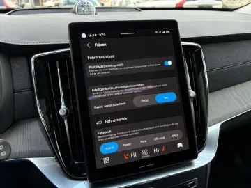 VOLVO XC90 T8 Plus Bright He-Up B&W Nappa 360  PANO